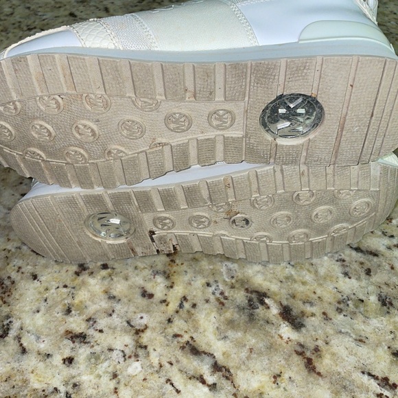 Michael Kors Sneakers - Picture 6 of 7